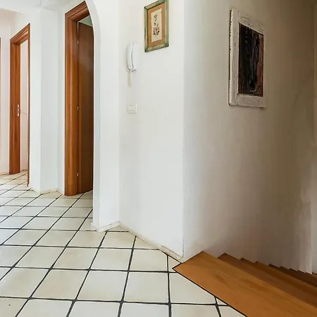 Hébergement de vacances Awesome In With House Sea View